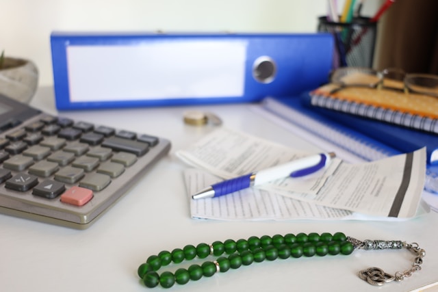 Payday Advance vs Late Fees: What Costs More in Roseville?
