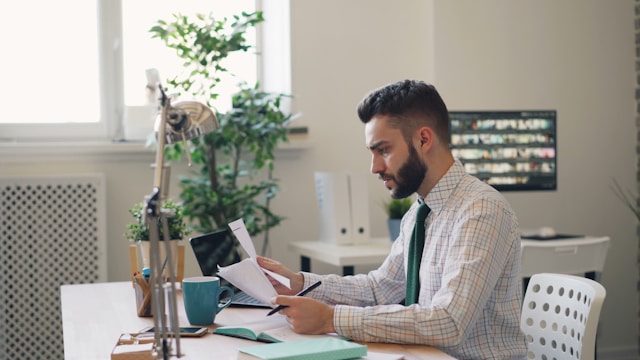 Why Timing Matters More Than Income in Pacifica CA: Understanding Paycheck Gaps
