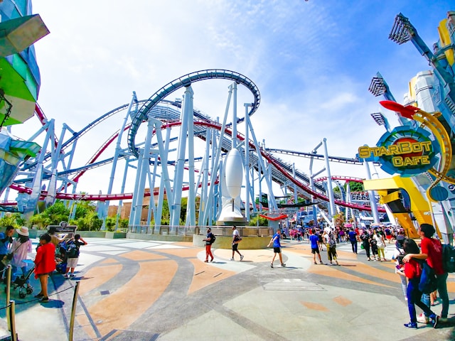 The Ultimate California Amusement Park Guide for Families on a Budget