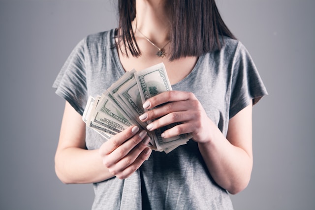 How to Separate Bill Money From Spending Money with Cash Now California