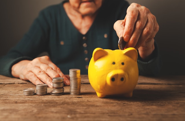 10 Small Habits That Help Your Paycheck Last Longer with Cash Now California